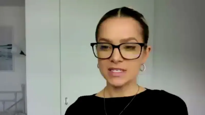 Emmie, CEO of Healthy Emmie